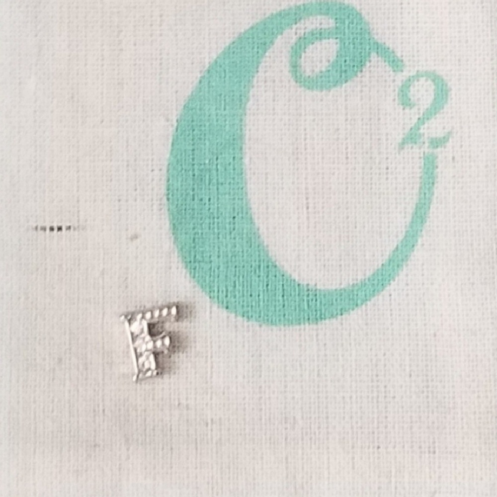 💎 Origami Owl Letter F Charm